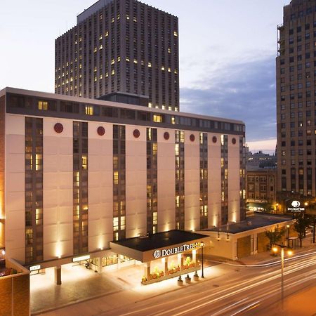 Doubletree By Hilton Milwaukee Downtown Hotel Kültér fotó